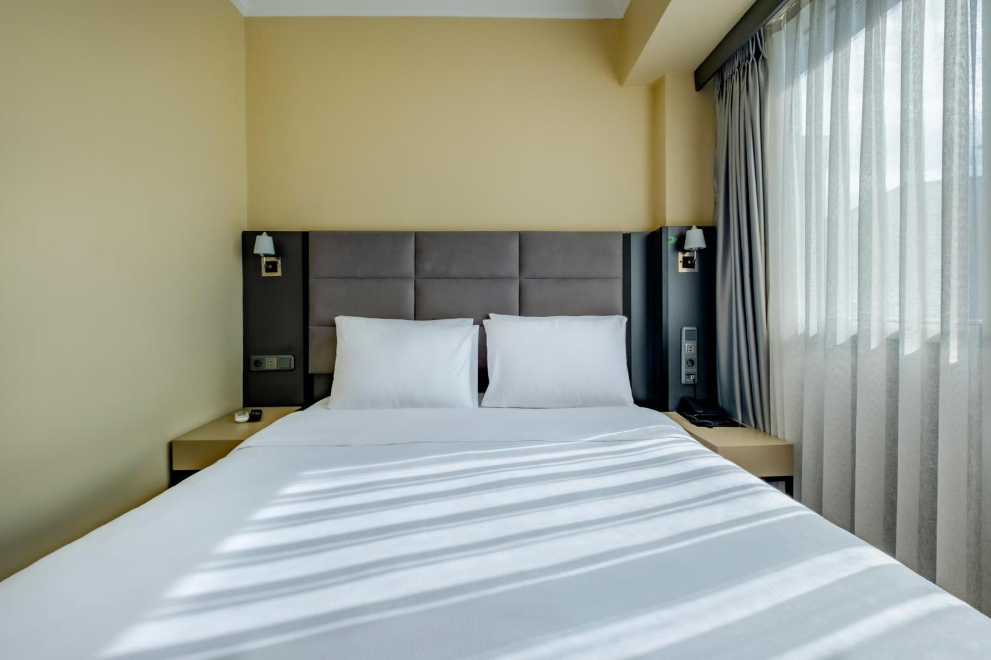 Frt Airlines Hotel - Istanbul Airport Arnavutkoy Ngoại thất bức ảnh