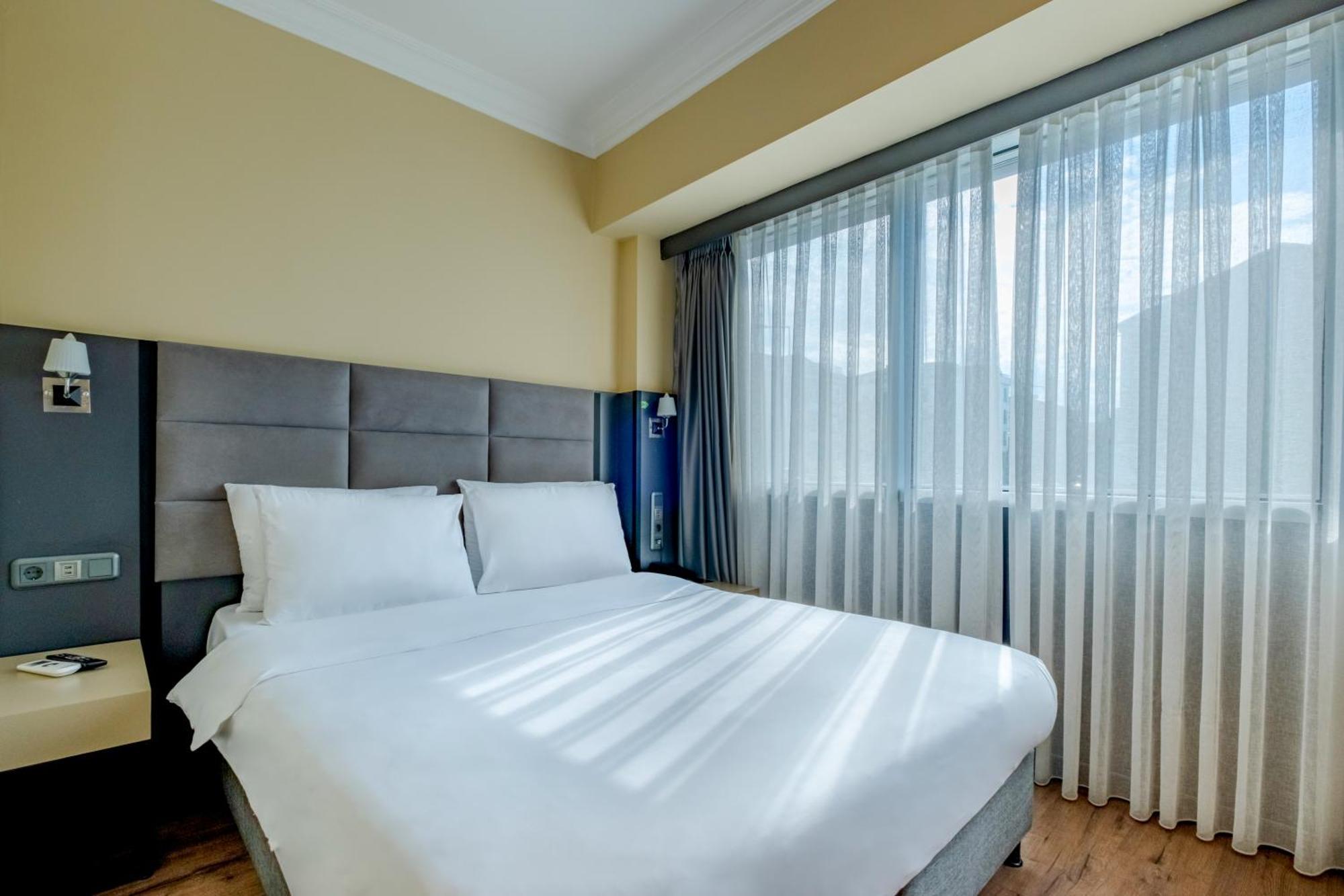 Frt Airlines Hotel - Istanbul Airport Arnavutkoy Ngoại thất bức ảnh