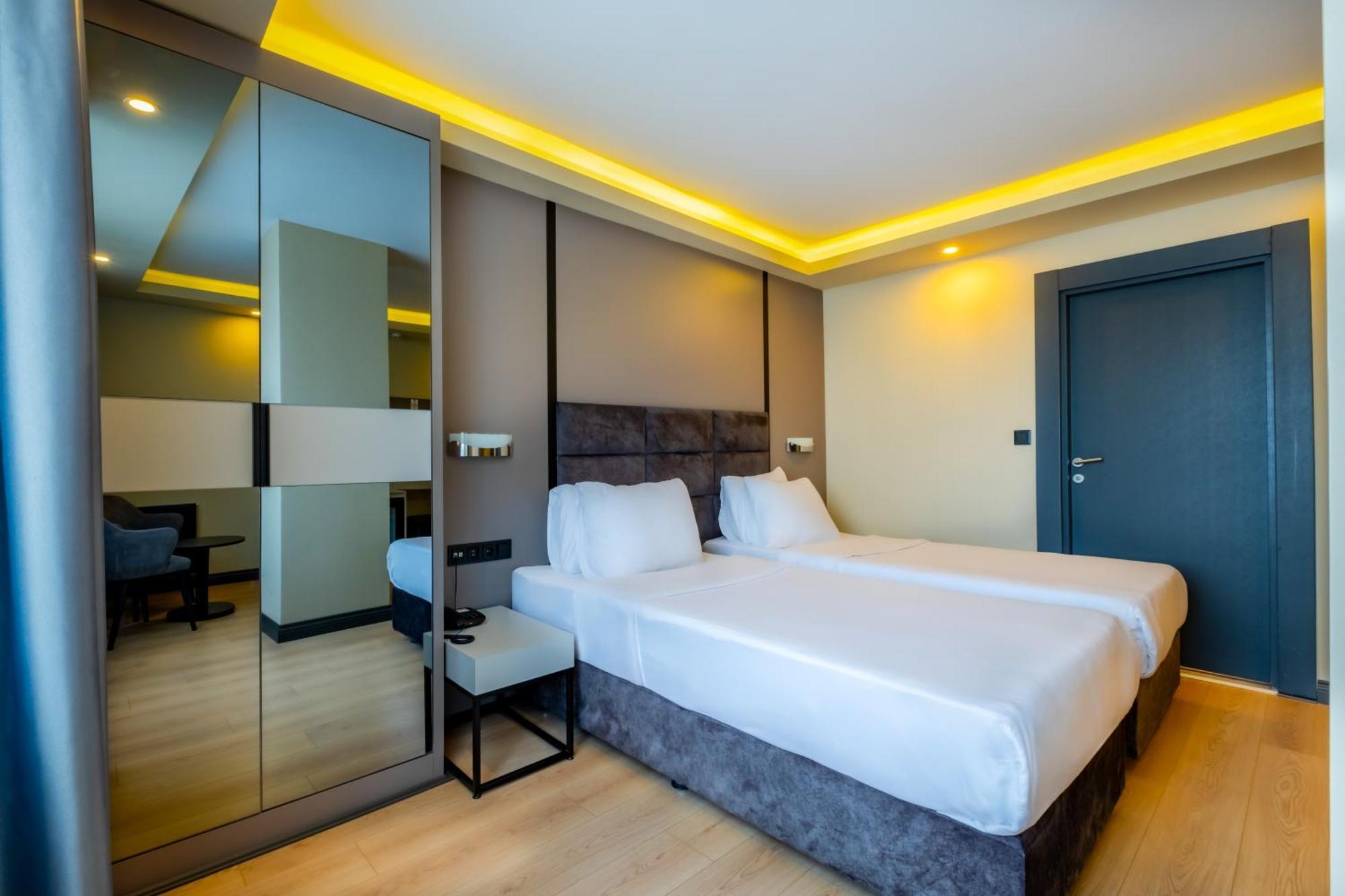 Frt Airlines Hotel - Istanbul Airport Arnavutkoy Ngoại thất bức ảnh